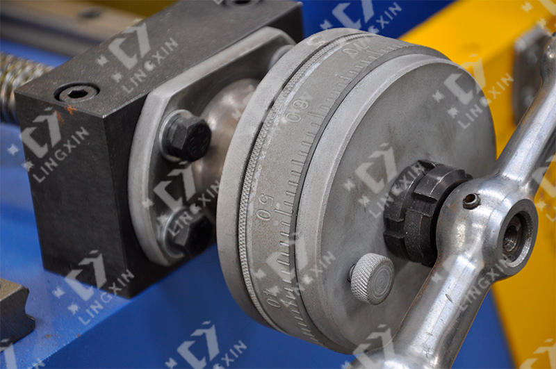 Cutter base adjusters.jpg